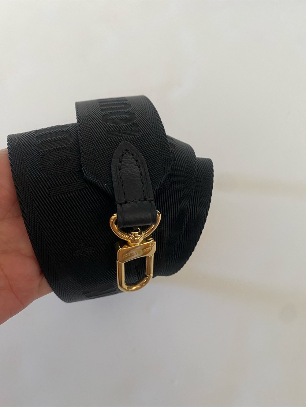 Louis Vuitton black nylon strap - Picture 3 of 12